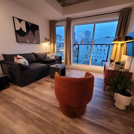 Condo Mid-Century Modern Style - Pool/Terrace مدينة كويبيك المظهر الخارجي الصورة