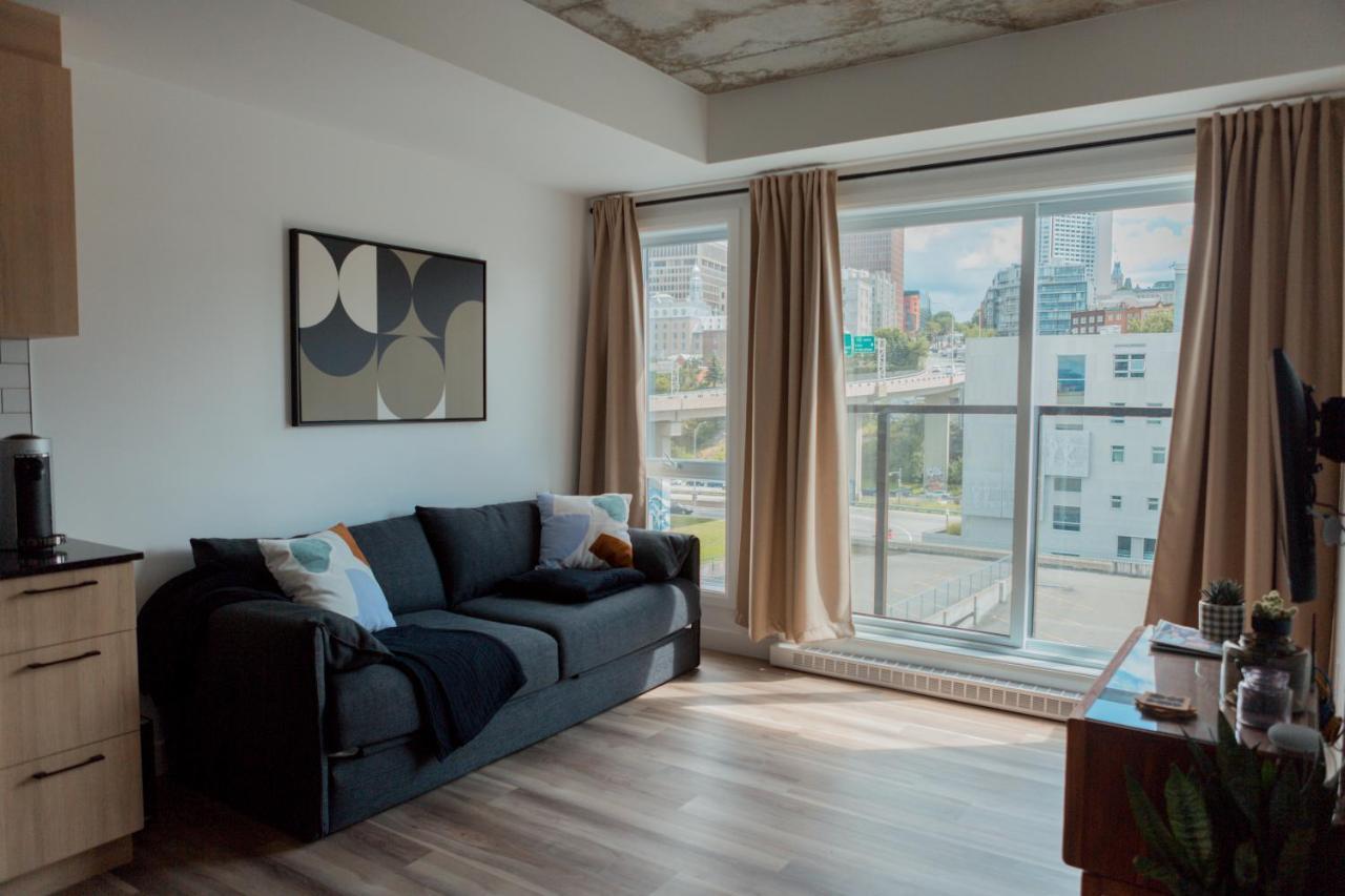 Condo Mid-Century Modern Style - Pool/Terrace مدينة كويبيك المظهر الخارجي الصورة