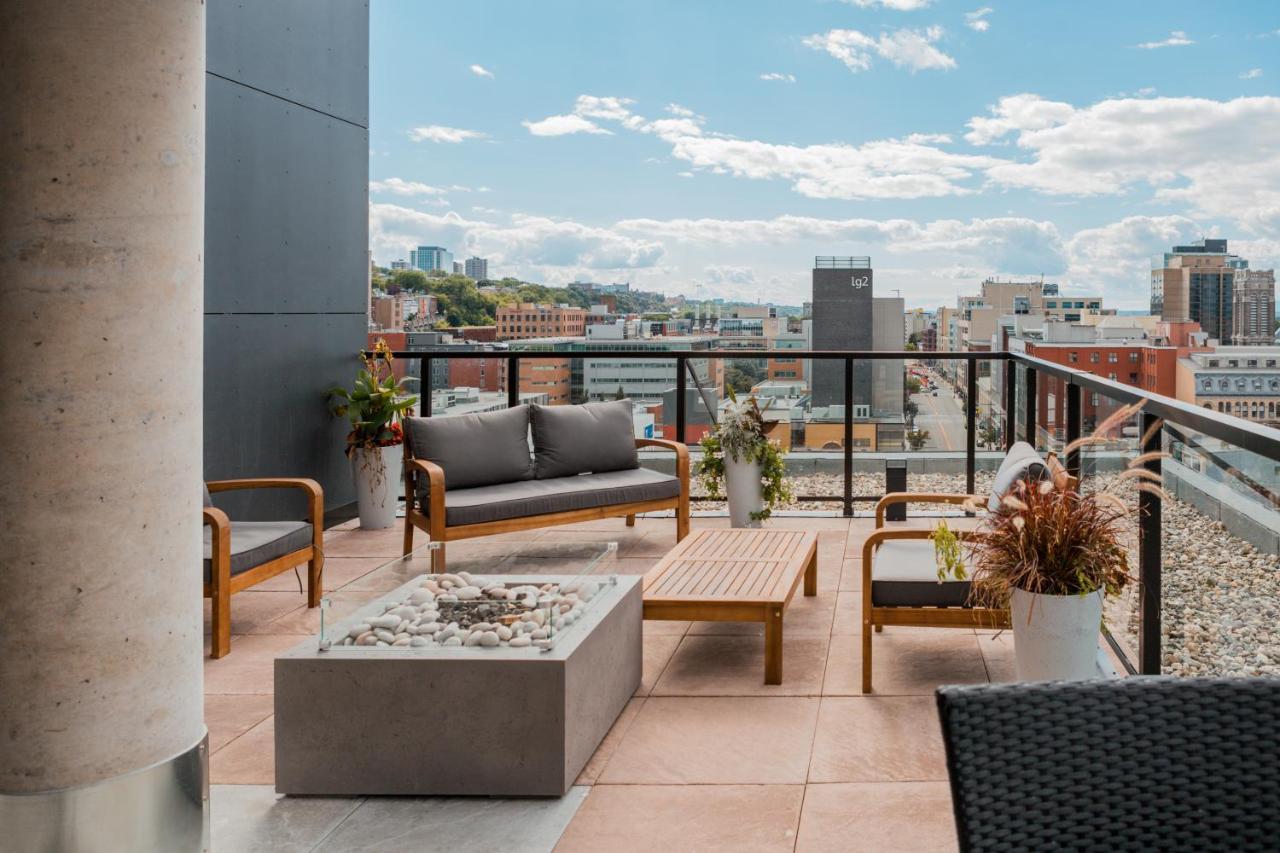 Condo Mid-Century Modern Style - Pool/Terrace مدينة كويبيك المظهر الخارجي الصورة
